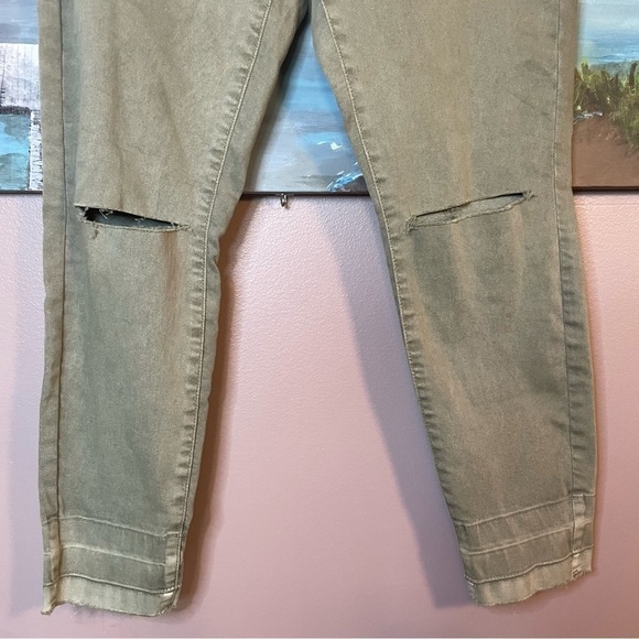 Mossimo Sage Green Super Stretch Mid Rise Jegging - Picture 3 of 10